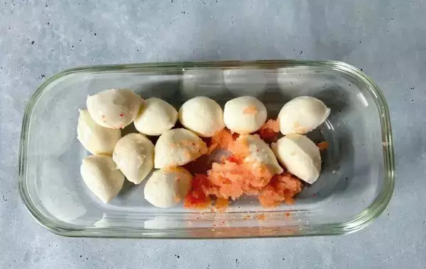 モッツァレラに『1本分』和えるだけ　すぐできる一品に「もっと食べたくなる！」