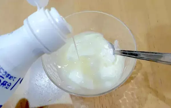 ヨーグルトに『10mL』混ぜるだけ！　ひと味違う食べ方に、子供が「何これ！おいしい」
