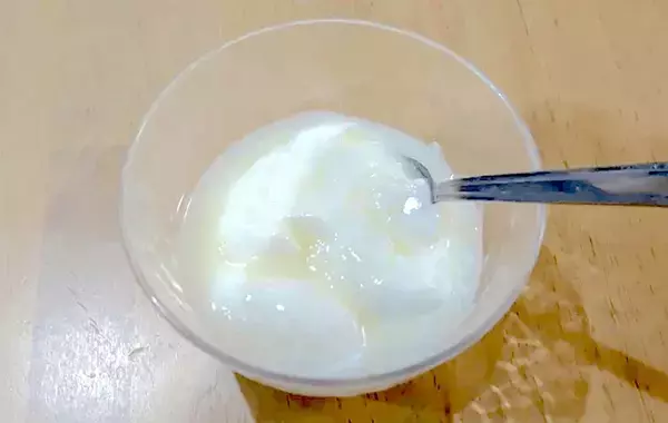 ヨーグルトに『10mL』混ぜるだけ！　ひと味違う食べ方に、子供が「何これ！おいしい」