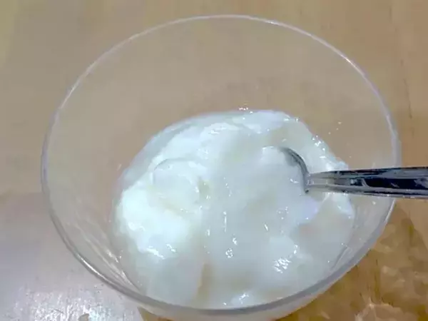 ヨーグルトに『10mL』混ぜるだけ！　ひと味違う食べ方に、子供が「何これ！おいしい」