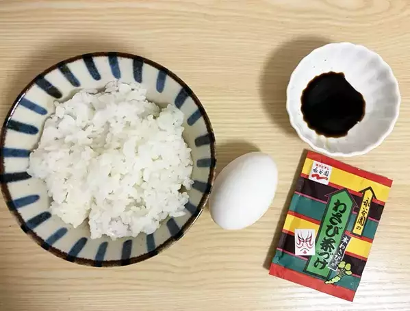 ご飯に『1袋』混ぜてみて！　一緒に炒めたら「さわやかで食べやすい」【10分レシピ】