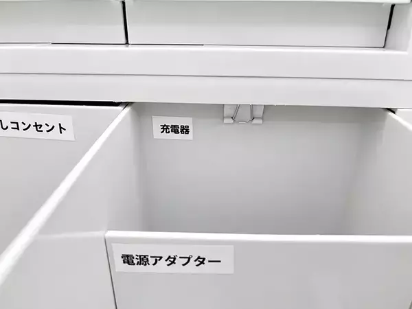100均『ダブルクリップ』を収納に使ったら便利　暮らしの不便解消テクニック【5選】