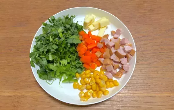 『1袋』に余った野菜を混ぜて15分　子供がパクパク食べるパンケーキが完成