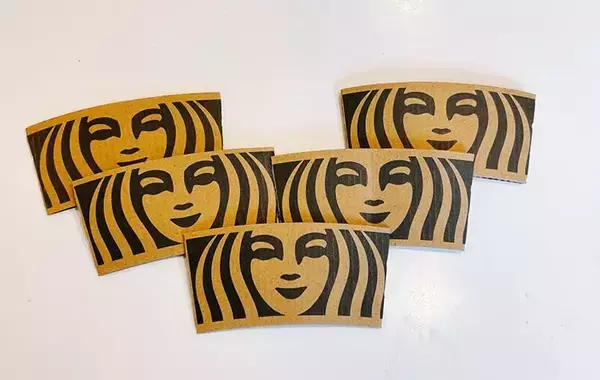 スタバのスリーブを5枚つなげて…　できたモノが「キッチンで活躍」「捨てなくてよかった」