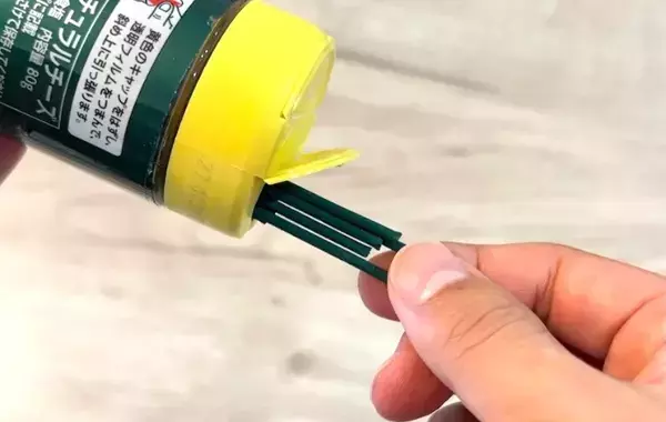 驚くほど便利！　「空の粉チーズ容器」が意外なモノの収納に役立った