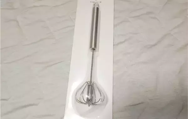 スリコで見つけた『半自動泡だて器』が優秀！電池なしでメレンゲもあっという間