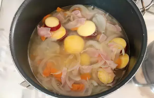 味つけは『1個』だけ　サツマイモのスープ煮に子供が「おかわりある？」