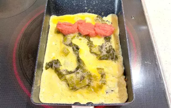 玉子焼きに『具材2つ』入れてみて！　味つけの手間なしで「ご飯がすすむ」「夫がペロリ」