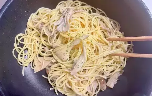 【5分で作り置き】きのこ3種をレンチンするだけ　食べた夫が「うまみがすごい！」