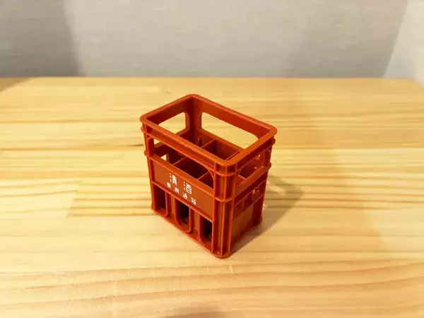 100均の『ミニ一升瓶ケース』を洗面所に置く発想の勝利　じゃない使い方が正解だった！【活用3選】