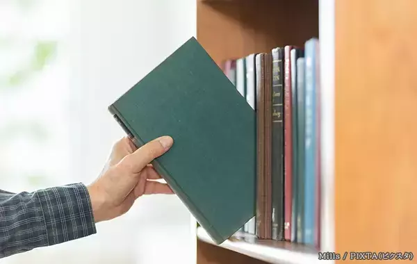 本は『縦置き』『平積み』どっちがいい？　ブックオフに聞く傷めにくい収納のコツ