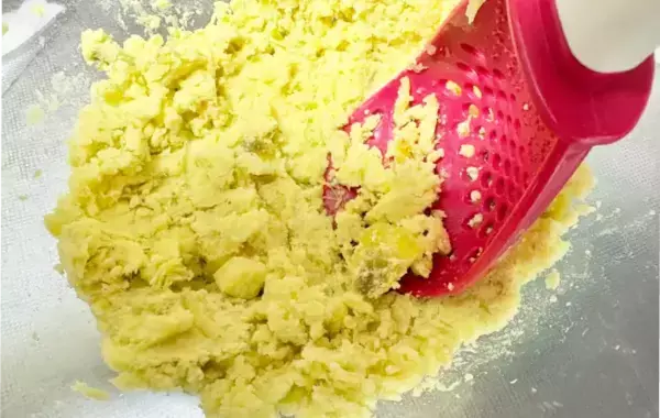 サツマイモに『100g』混ぜて…簡単おやつに7歳息子が大喜び「モチモチでおいしい！」