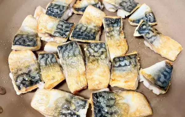 サバを『ひと口大』に切って… 15分で作る簡単おかずが「あっという間になくなる！」