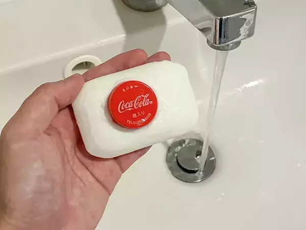 『ペットボトルの蓋1つ』を石けんにつけるだけ！　洗面台の悩みが解決する裏ワザ