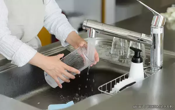 茶渋や黒ずみを落とすには？　麦茶ポットの『寿命』をメーカーに聞いた