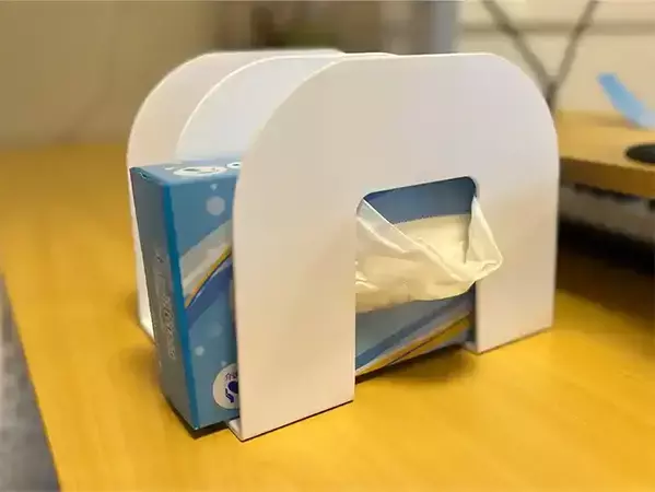 ダイソーの『ブックスタンド』がティッシュに使えた！　取り出す時のイライラを解消する意外な方法