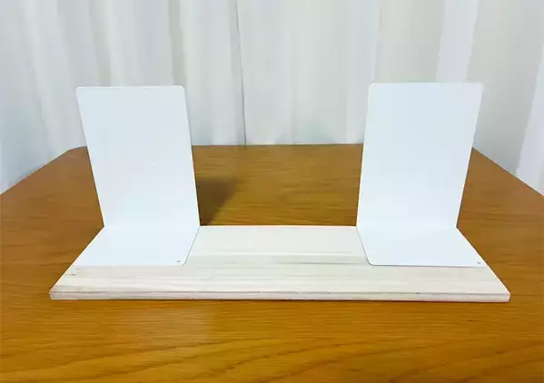 トイレの『手洗い器の上』につっぱり棒をセット　【5分】で作れる簡易棚が釘やネジ不要で簡単