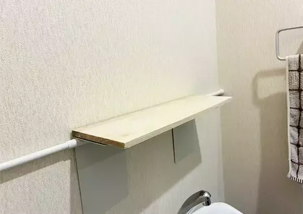 トイレの『手洗い器の上』につっぱり棒をセット　【5分】で作れる簡易棚が釘やネジ不要で簡単