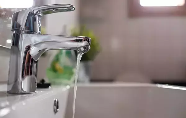 家の蛇口、何年使ってる？　「水が出ない」以外で業者を呼ぶべきポイント3選