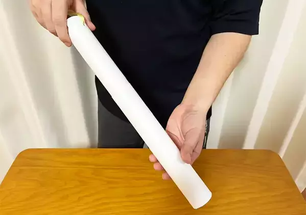 クシャッと丸めた袋を『ラップの芯』に詰めると時短に　家事がラクになる裏ワザ【作業5分】