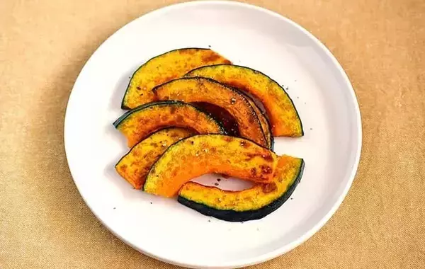 カボチャを焼く時、サラダ油？バター？　管理栄養士が教える！コクがアップする焼き方
