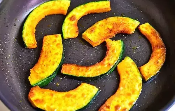 カボチャを焼く時、サラダ油？バター？　管理栄養士が教える！コクがアップする焼き方