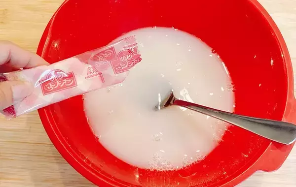 『カルピスの原液』を温めて！　電子レンジで作れる“一口おやつ”