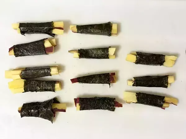 サツマイモに『大さじ1杯ずつ』かけて…　海苔巻きレシピが「ご飯にピッタリ」「弁当にもいい」