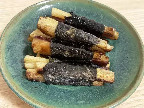 サツマイモに『大さじ1杯ずつ』かけて…　海苔巻きレシピが「ご飯にピッタリ」「弁当にもいい」