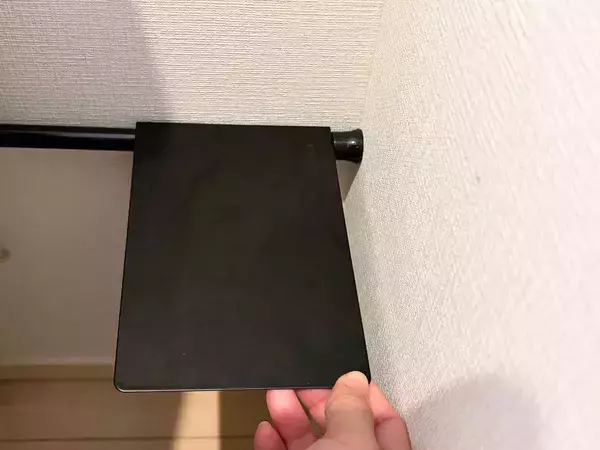 トイレに『突っ張り棒』を仕込んだら…　毎日の床掃除が「劇的にラク！」
