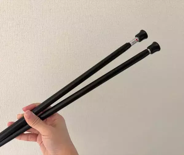 『靴箱』は買い足さない！　突っ張り棒2本で家族の靴が片づく裏ワザ