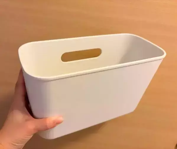 洗面所の『ゴミ箱』は床に置く？浮かせる？　無印グッズを活用した正解がこちら