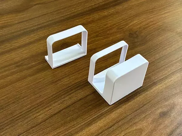 ダイソーの傘立てを冷蔵庫にペタッ　キッチンが快適になる活用ワザ【3選】