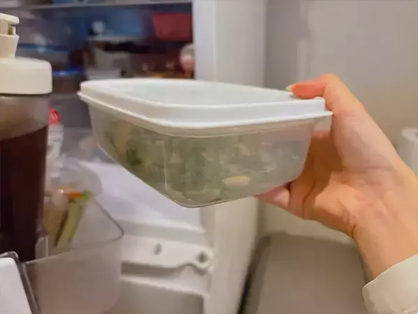 たった220円で作り置きが無駄にならない　『黄色いテープ』を貼って管理するワザ