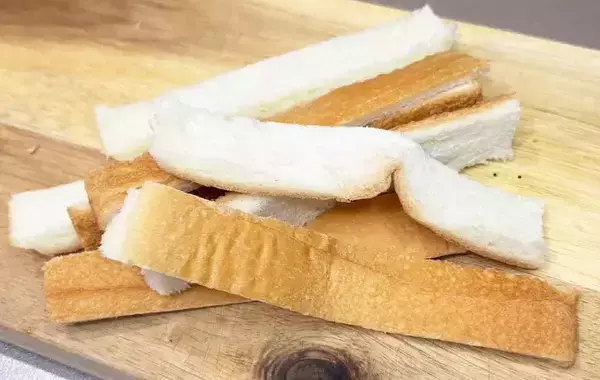 余った『食パンの耳』は捨てないで　夕食に使える簡単アレンジ「節約できて一石二鳥」