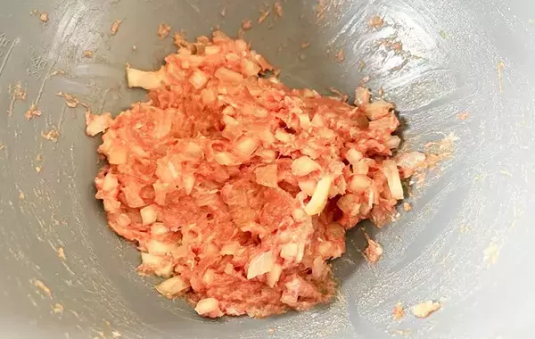 ホットケーキミックス生地に肉だねを…『肉まん』に子供が大喜び「もう1つ食べたい」