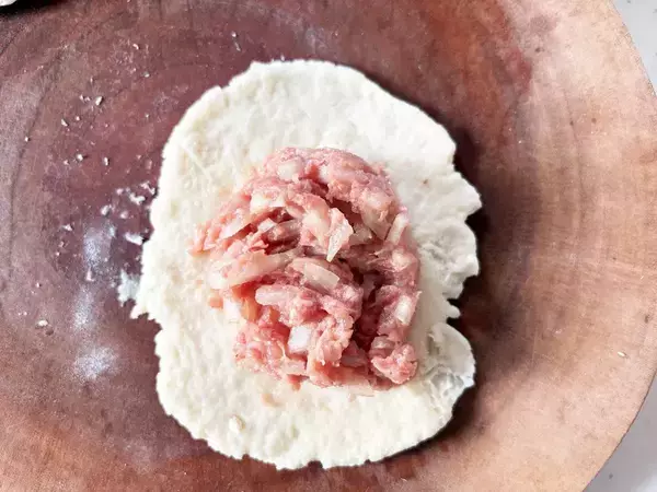 ホットケーキミックス生地に肉だねを…『肉まん』に子供が大喜び「もう1つ食べたい」