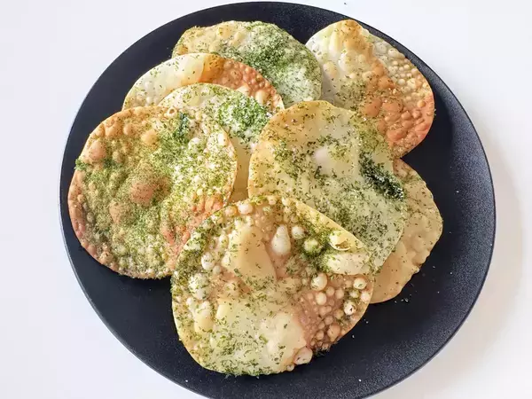 「ポテトチップスよりおいしい」と子供に大好評　5分で作る『餃子の皮チップス』