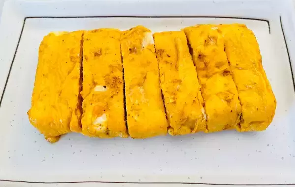 玉子焼きに『大さじ1杯』入れてみて！　砂糖と醤油を入れなくても「夫の箸が進んだ」