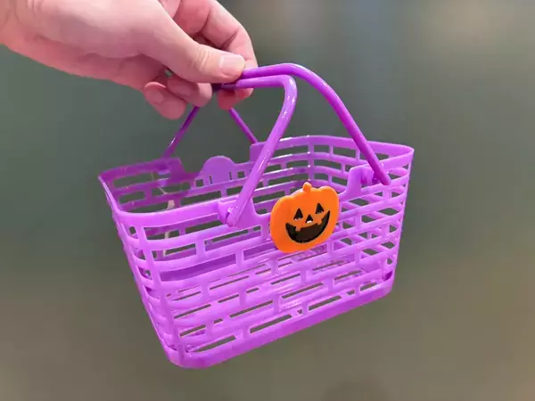 セリアの『ハロウィンバスケット』が便利！　お菓子だけじゃない収納活用術【3選】