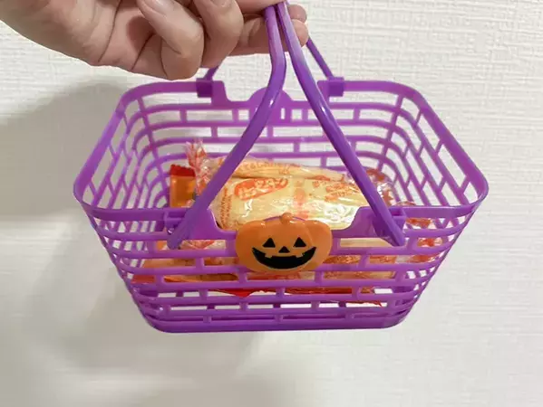 セリアの『ハロウィンバスケット』が便利！　お菓子だけじゃない収納活用術【3選】