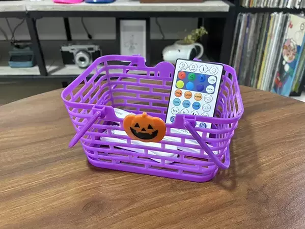 セリアの『ハロウィンバスケット』が便利！　お菓子だけじゃない収納活用術【3選】