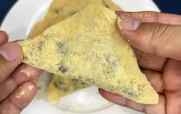 餃子の皮を『30秒』　ゆでて作る簡単おやつに「焼くより好きかも」「モチモチ」