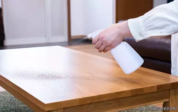 拭く前に『30秒』待って！　ついやりがちな「アルコール除菌スプレー」のNG行動とは