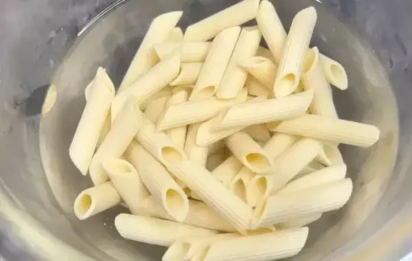 もうゆでなくてOK！　スーパーの安いペンネがモチモチになって「次もこうする！」