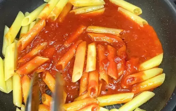 もうゆでなくてOK！　スーパーの安いペンネがモチモチになって「次もこうする！」