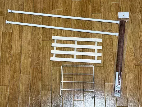 100均のディッシュラックは『便器裏』に置くと便利　トイレグッズをおしゃれに収納できる