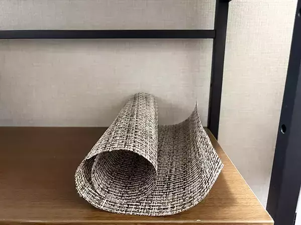 キッチンペーパーの芯は収納に便利！　丸めて入れるだけでスッキリ整理整頓