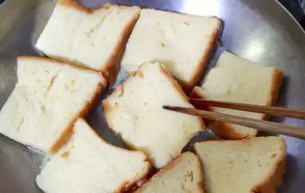 【休日の朝食】フレンチトーストが家族に好評　牛乳の代わりに入れたのは？