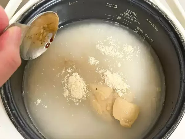 炊き込みご飯に『大さじ2杯』　ピリ辛担々麺風の味つけに「おかわりが止まらない！」